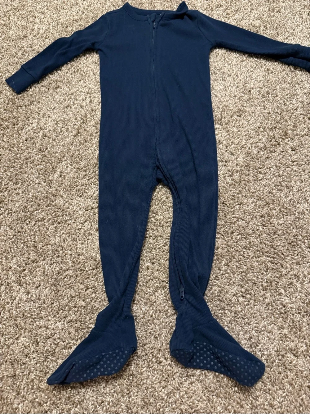 Old Navy zipper 24